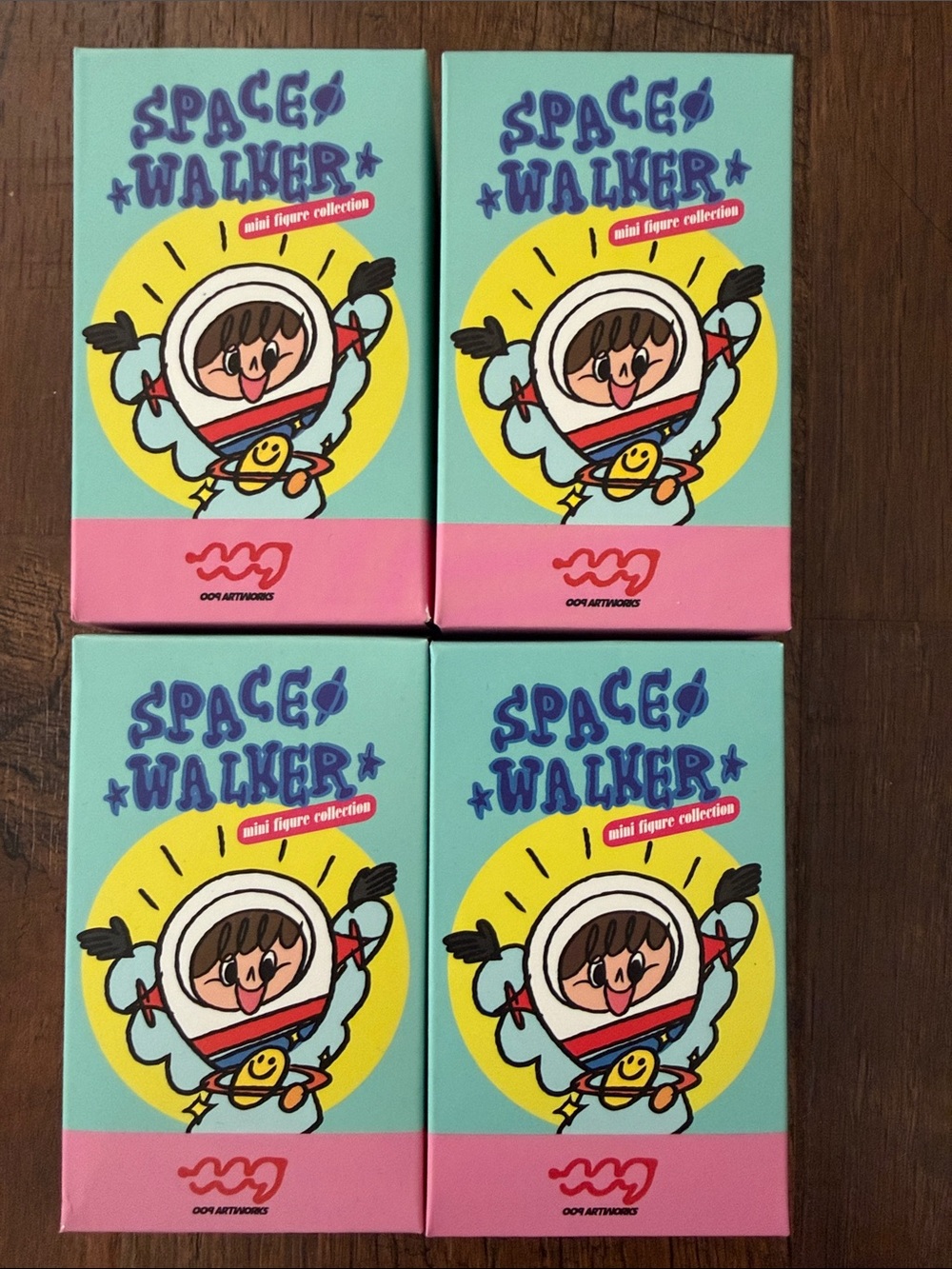Space Walker Lost in Space mini figure series